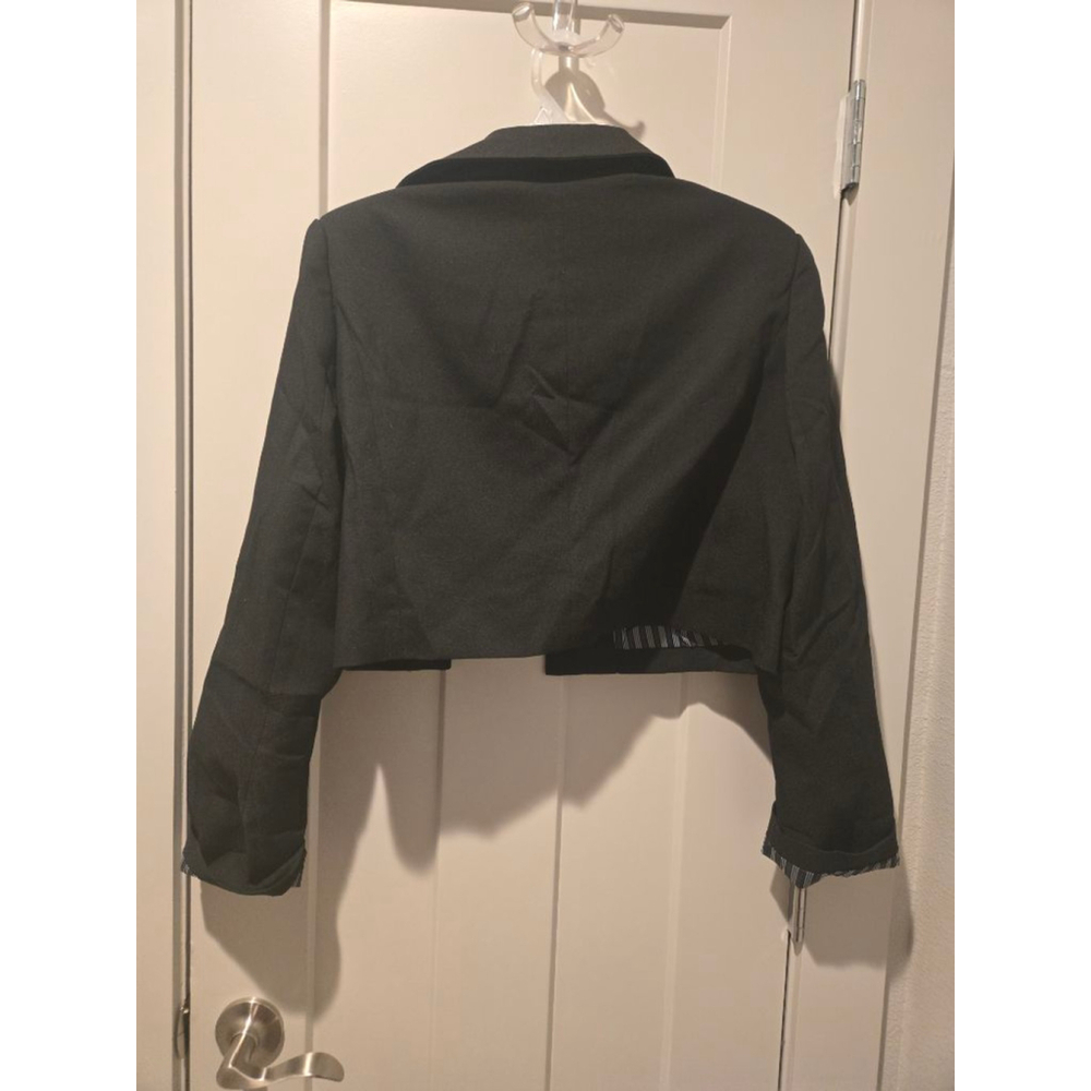 Women's Fashion Nova Black Cropped Blazer with Navy Stripe Lining Size L - Picture 3 of 3